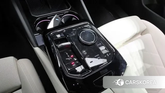 BMW 5 Series (G60) id 3466932 из Кореи 19