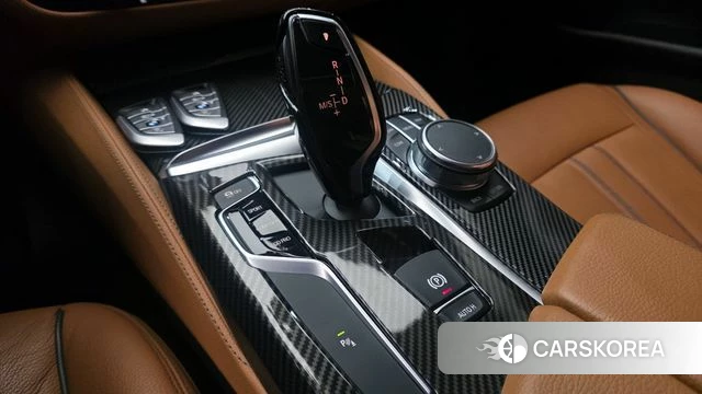 BMW 5 Series (G30) id 3829375 из Кореи 19