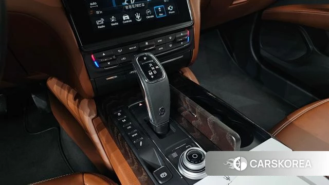 Maserati Quattroporte id 3886414 из Кореи 19