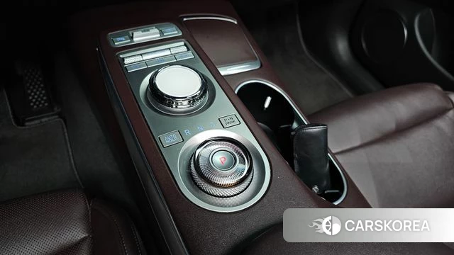 Genesis GV70 id 4224200 из Кореи 31