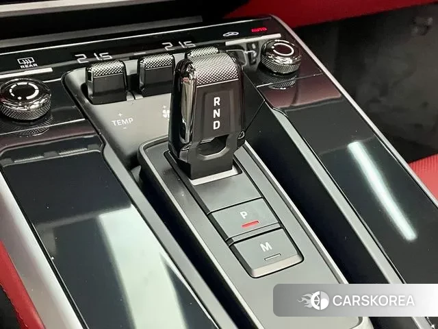 Porsche 911(992) id 3668997 из Кореи 19