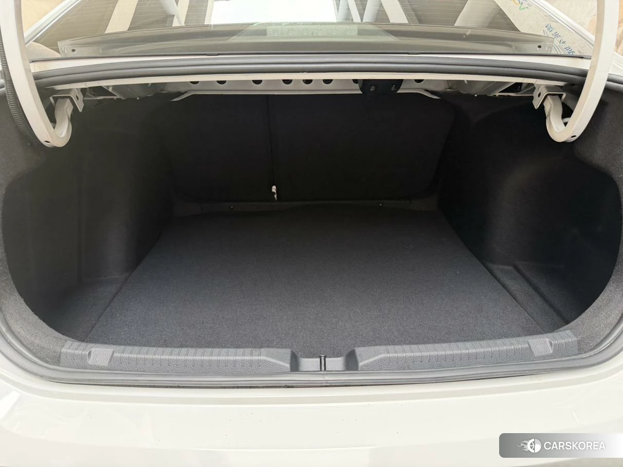 Volkswagen Lavida id 4473873 из Китая 14