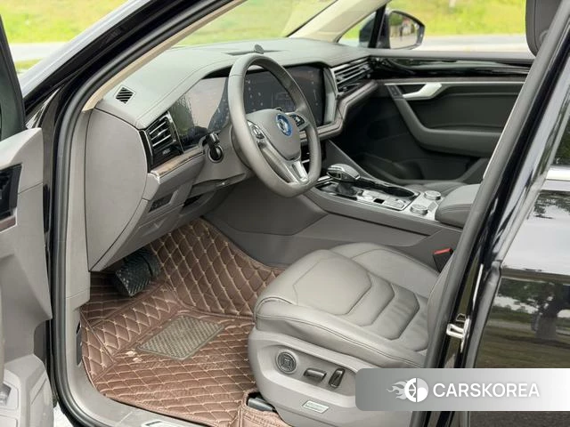 Volkswagen Touareg id 4209686 из Китая 15