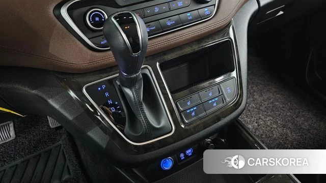 Hyundai The New Grand Starex id 3828844 из Кореи 19