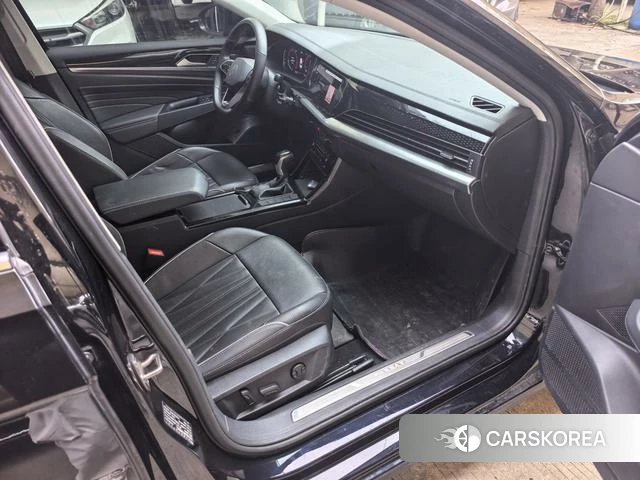 Volkswagen Passat id 4258754 из Китая 17