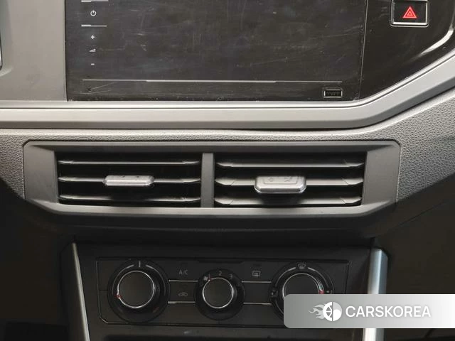 Volkswagen Polo id 4198841 из Китая 32