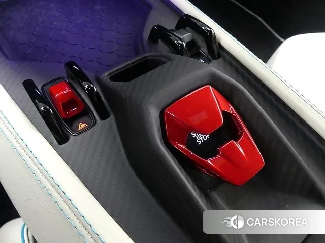 Lamborghini Revuelto id 3733976 из Кореи 19