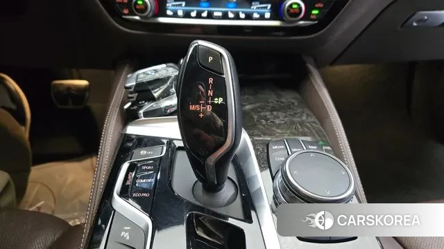 BMW 5 Series (G30) id 3455167 из Кореи 19