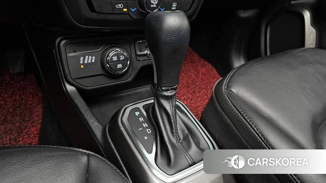 Jeep Renegade id 4587342 из Кореи 19
