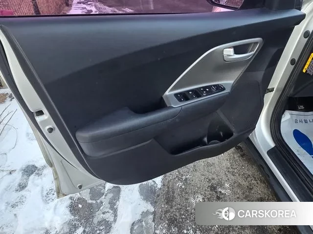 Kia Niro id 3651712 из Кореи 17