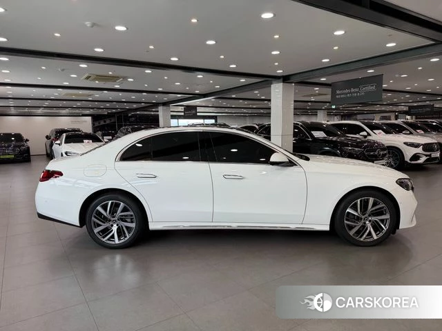 Mercedes-Benz E-Class W214 id 4427369 из Кореи 19