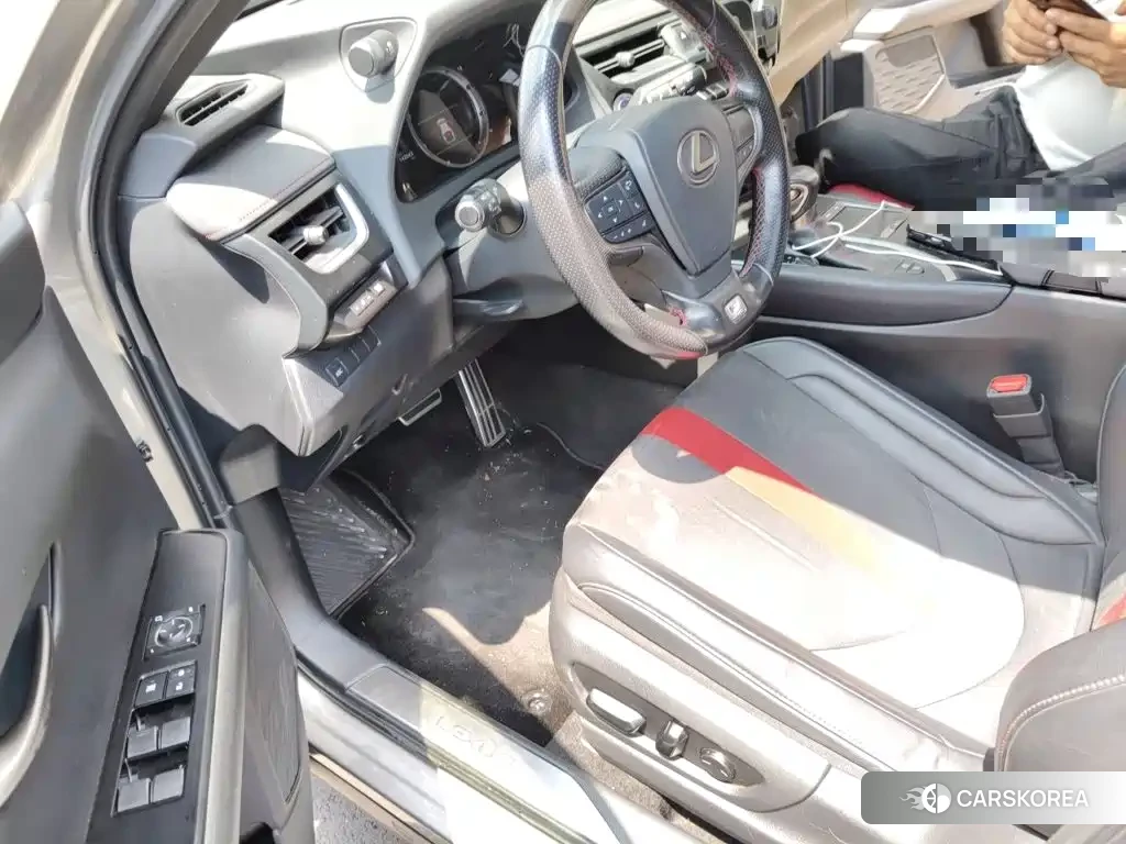 Lexus UX id 4599797 из Китая 20