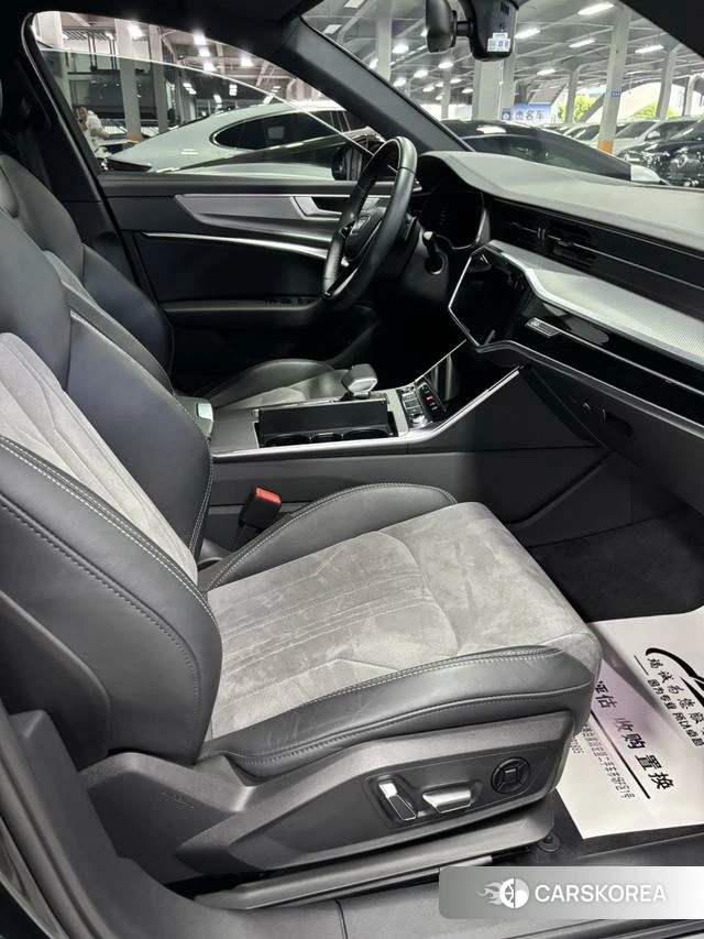 Audi A6L id 4290081 из Китая 9