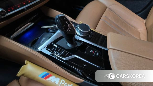 BMW 5 Series (G30) id 4793955 из Кореи 35