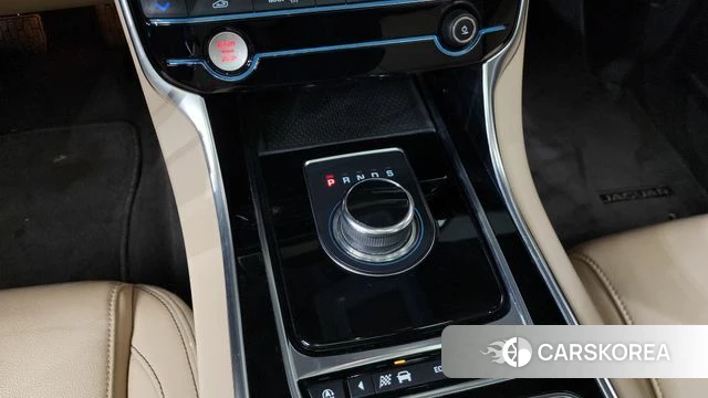 Jaguar XE id 4197107 из Кореи 38