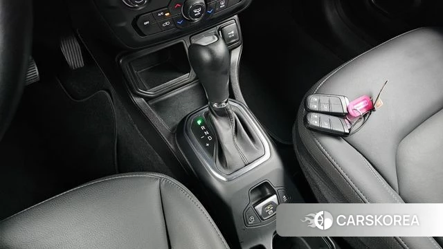 Jeep Renegade id 3841616 из Кореи 19