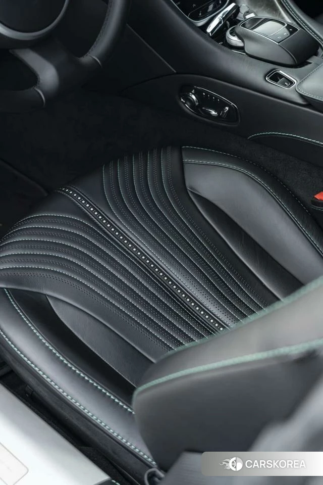 Aston Martin DB11 id 4238952 из Китая 26