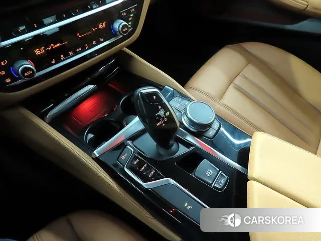 BMW 5 Series (G30) id 3275246 из Кореи 19