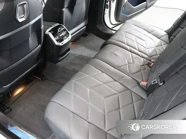 BMW 7 Series (G70) id 3383279 из Кореи 19