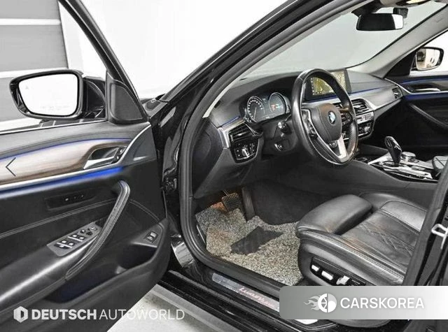 BMW 5 Series (G30) id 3911838 из Кореи 19