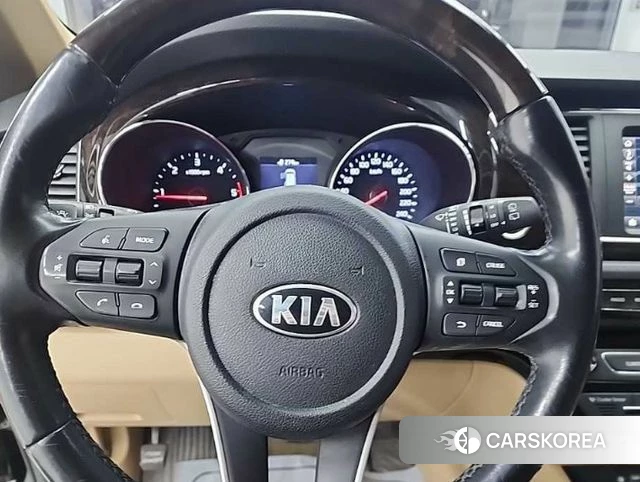Kia The New Carnival id 4430279 из Кореи 18
