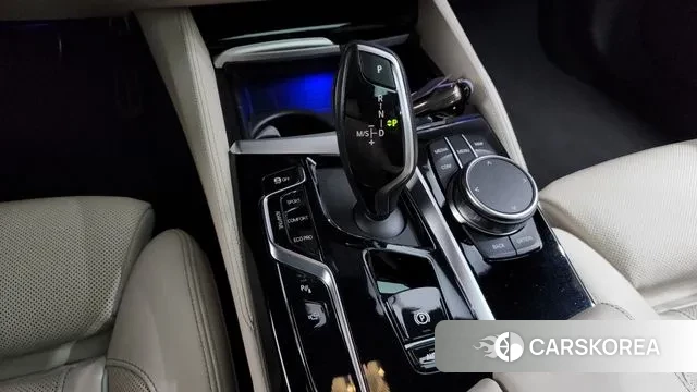 BMW 5 Series (G30) id 3758690 из Кореи 19