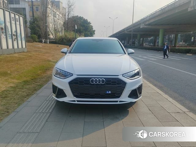 Audi A4L id 4278471 из Китая 9