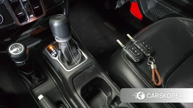 Jeep Wrangler (JL) id 3853759 из Кореи 19