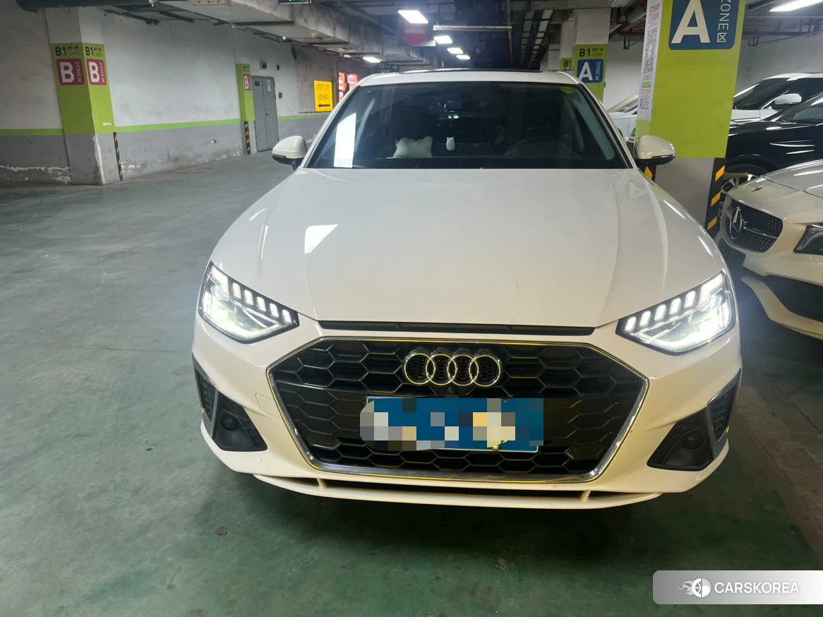 Audi A4L id 4467903 из Китая 10