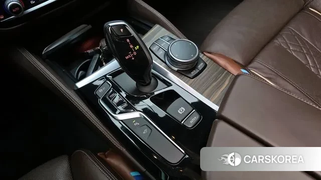 BMW 5 Series (G30) id 3728839 из Кореи 19