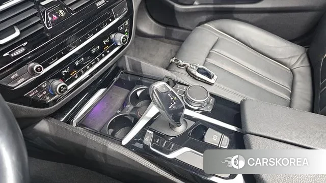 BMW 5 Series (G30) id 3562626 из Кореи 20