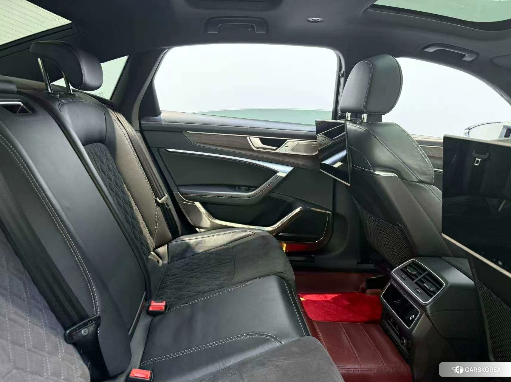Audi A6L id 4487317 из Китая 20