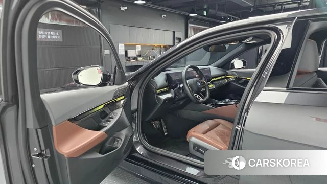 BMW i5 (G60) id 3909718 из Кореи 19