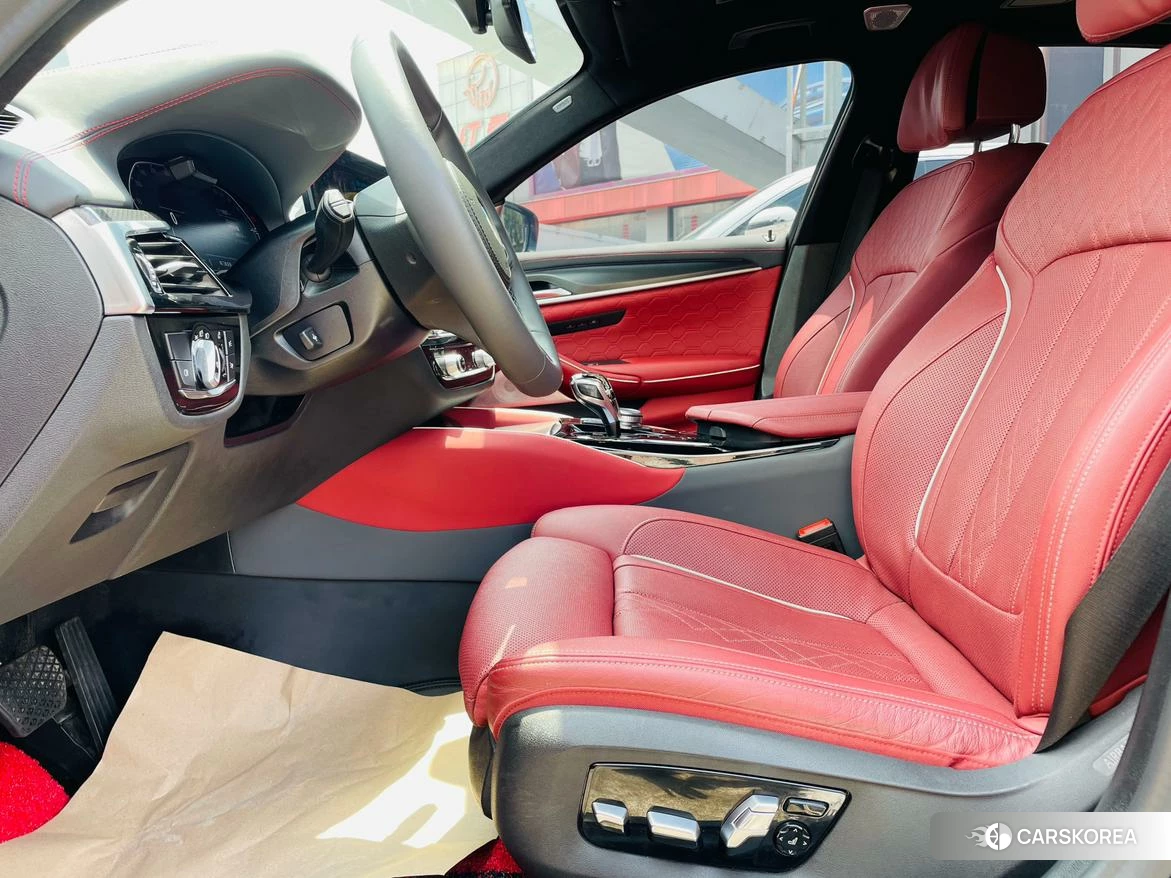 BMW 5 series PHEV id 4504985 из Китая 33