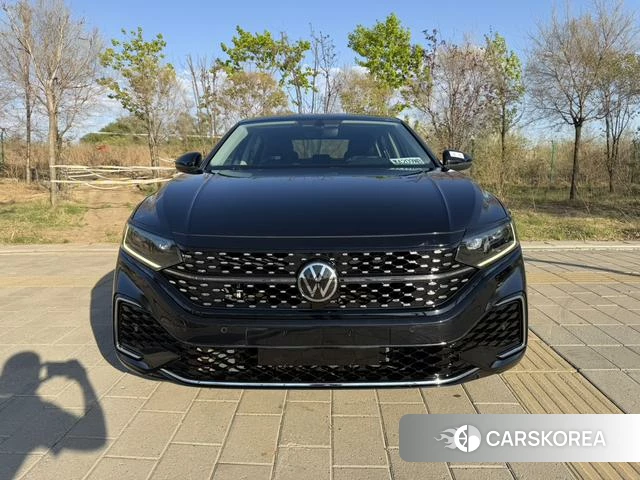 Volkswagen Passat id 4299448 из Китая 22