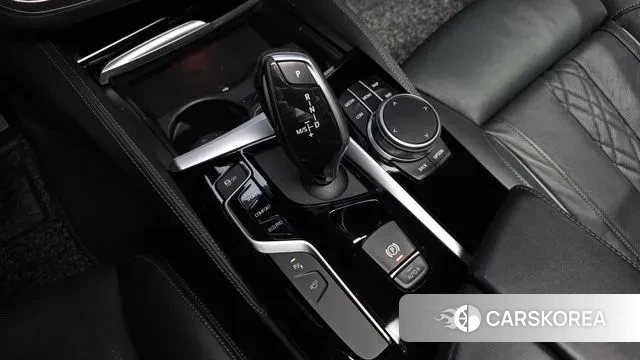 BMW 5 Series (G30) id 3765731 из Кореи 19