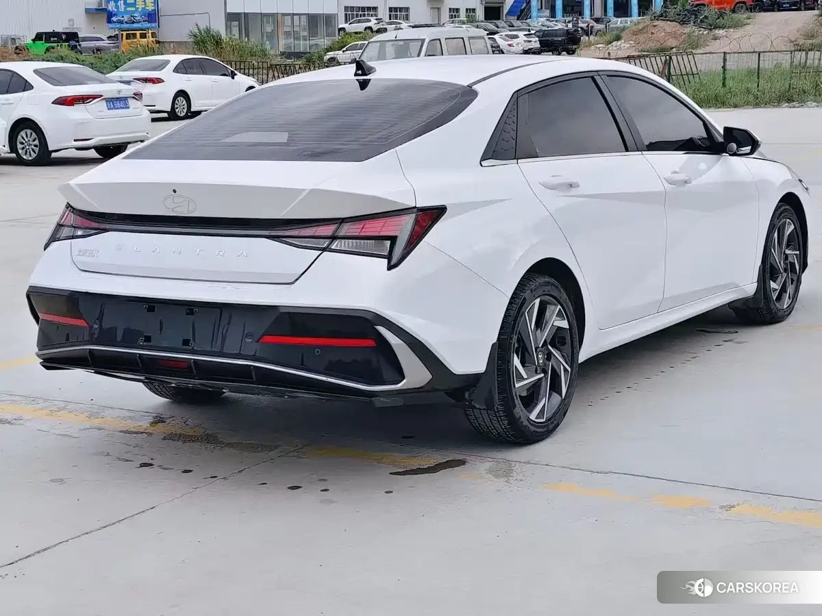 Hyundai Elantra id 4674291 из Китая 9