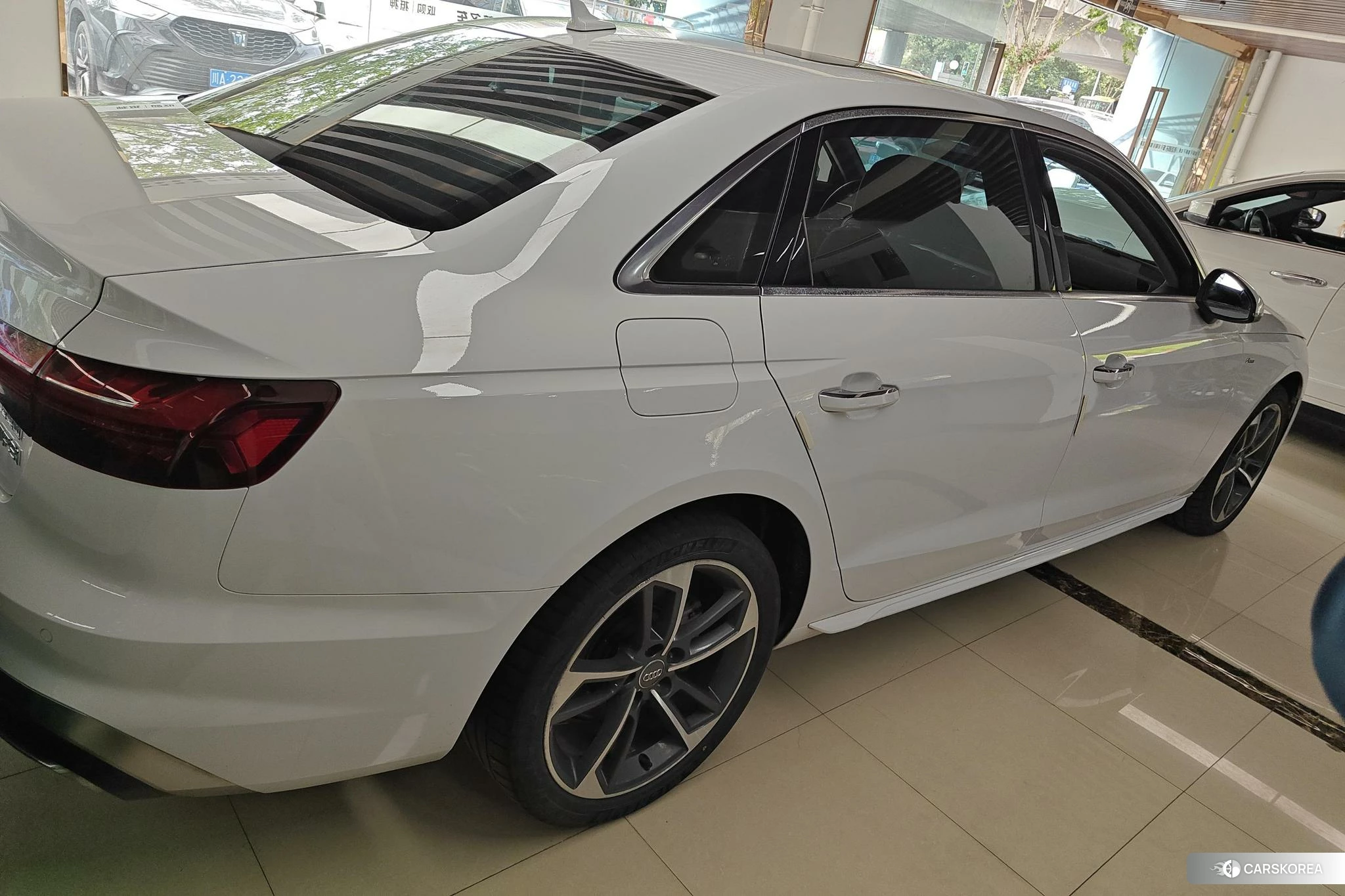 Audi A4L id 4454061 из Китая 16