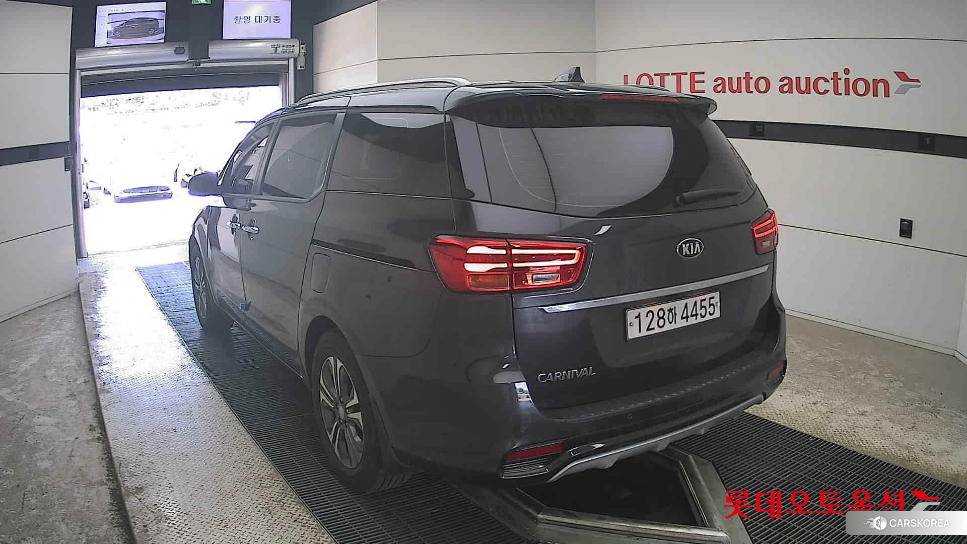 Kia Carnival id 4296909 из Кореи 36