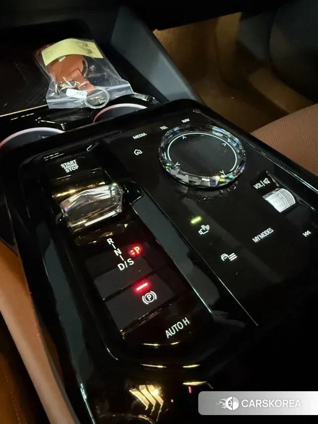 BMW 5 Series (G60) id 3609978 из Кореи 19