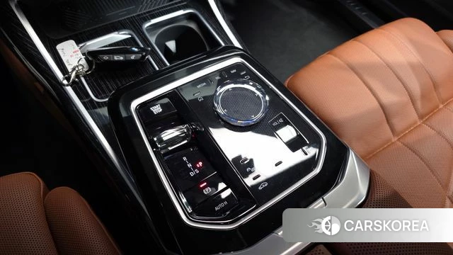 BMW 7 Series (G70) id 3810844 из Кореи 19