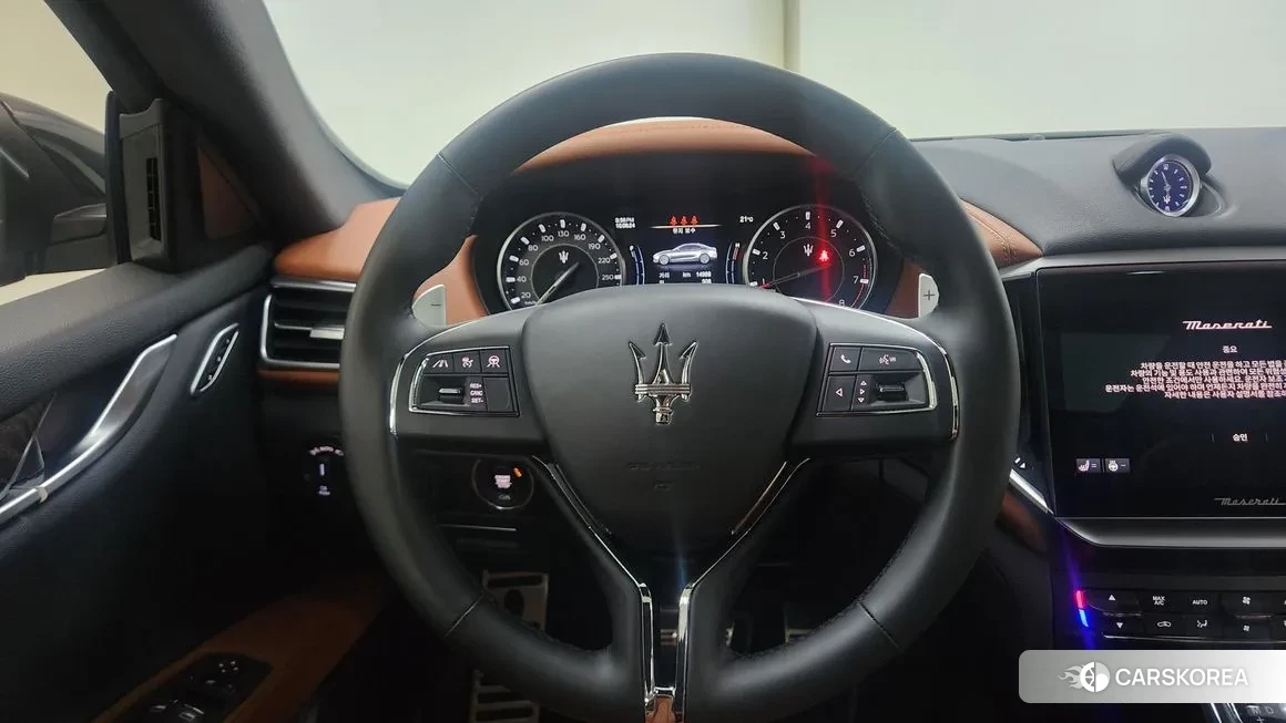 Maserati Ghibli id 1997352 из Кореи 19