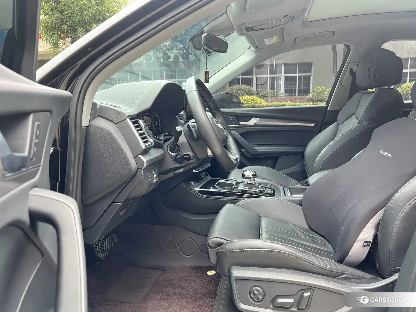 Audi Q5L id 4680704 из Китая 9