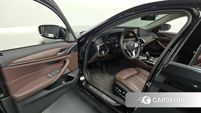 BMW 5 Series (G30) id 4308695 из Кореи 35