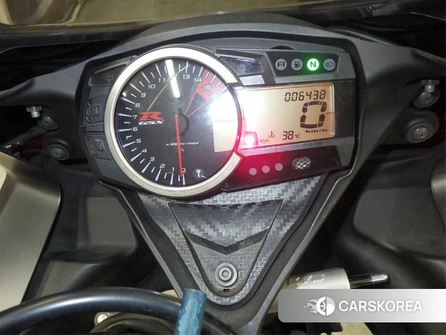 Suzuki GSX-R750 id 4183535 из Японии 33