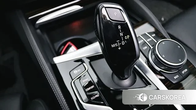 BMW 5 Series (G30) id 3459079 из Кореи 19