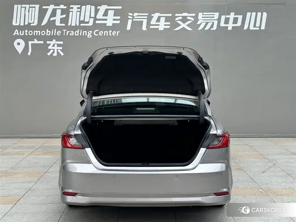 Toyota Camry id 4570347 из Китая 12