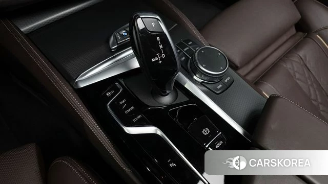 BMW 5 Series (G30) id 3953662 из Кореи 19