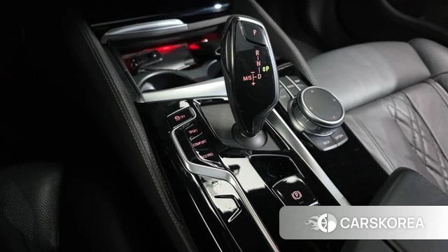 BMW 5 Series (G30) id 3941734 из Кореи 19