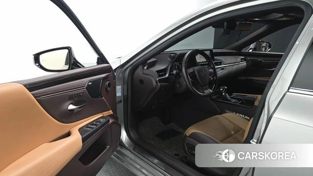 Lexus ES300h 7th generation id 4637211 из Кореи 36